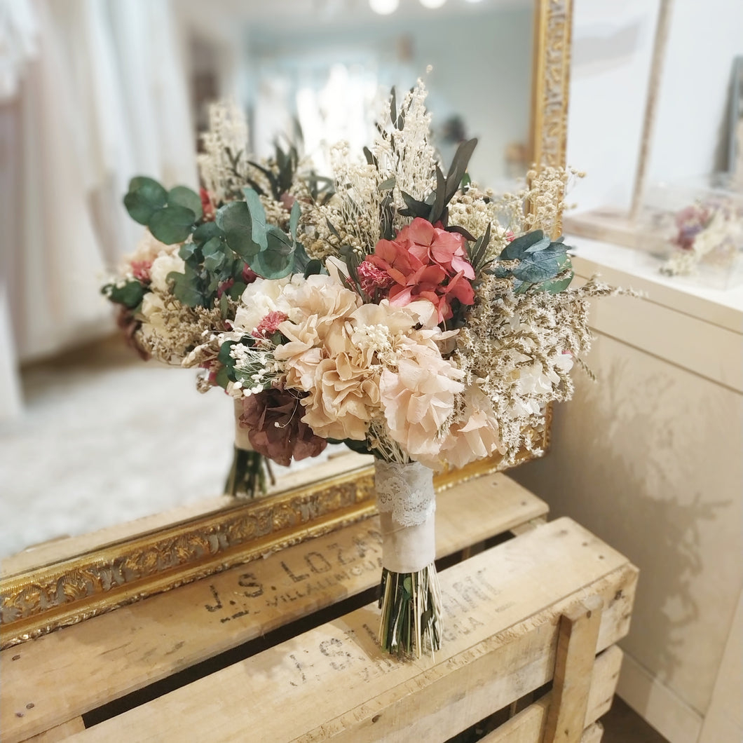 Ramo de novia silvestre redondo